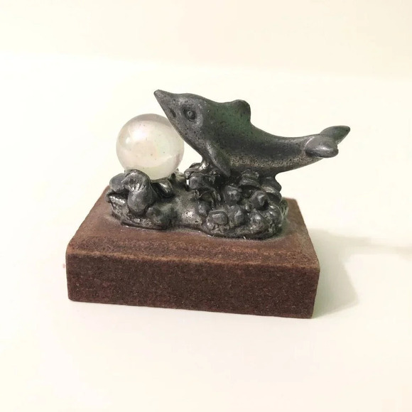 Vintage  Miniature Dolphin Metal Figurine on Wooden Stand Crystal Ball Sphere - Picture 3 of 7